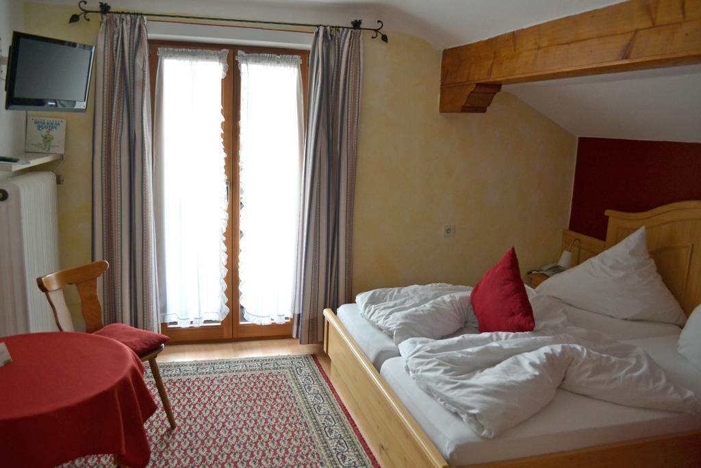 Gasthof Berghupferl Hotel Обераудорф Стая снимка