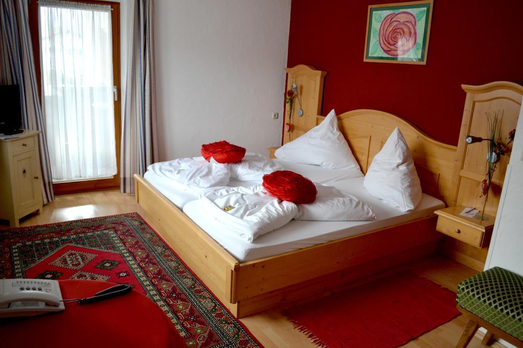 Gasthof Berghupferl Hotel Обераудорф Стая снимка