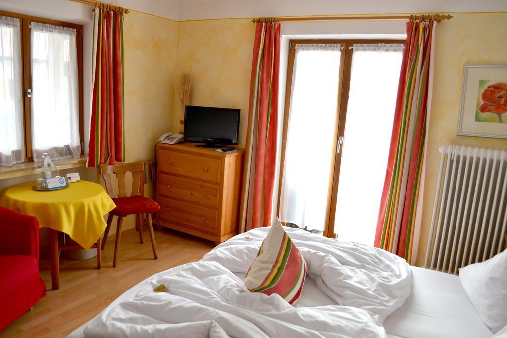 Gasthof Berghupferl Hotel Обераудорф Стая снимка