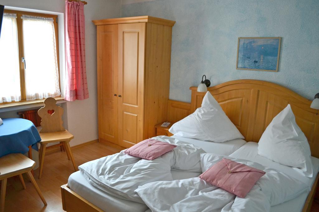 Gasthof Berghupferl Hotel Обераудорф Стая снимка