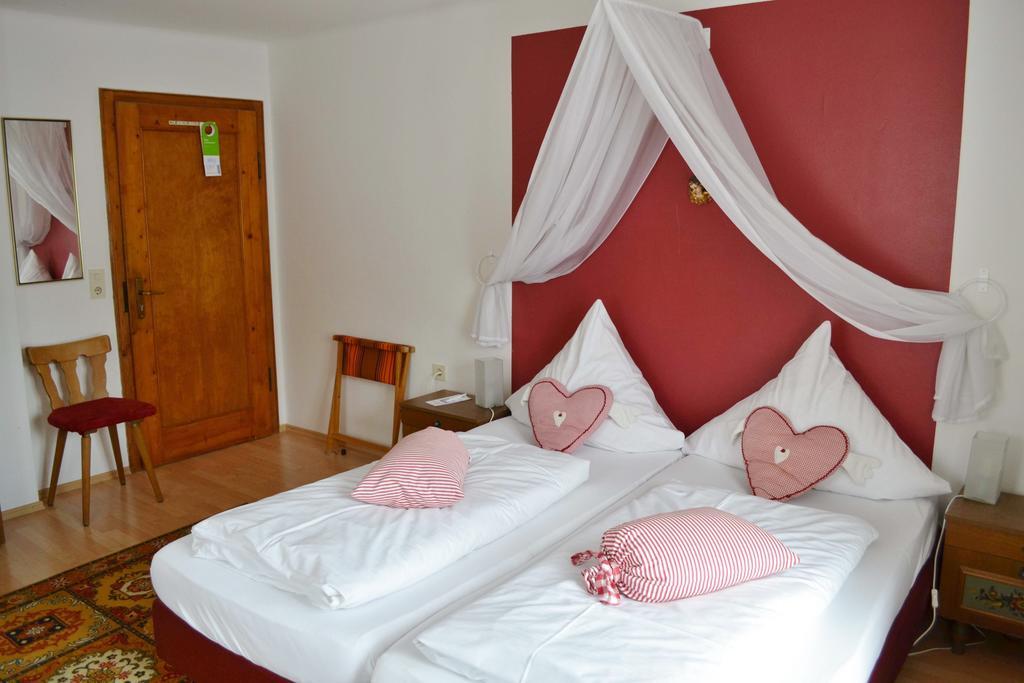 Gasthof Berghupferl Hotel Обераудорф Стая снимка